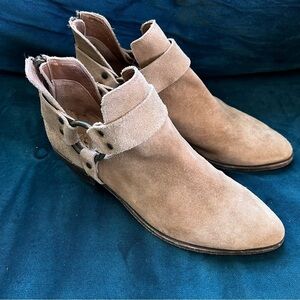 FRYE LEATHER SUEDE DISTRESSED HARNESS ANKLE BOOTS SIZE 10 EUC